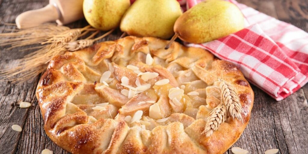 Gâteau aux poires avec tranches d'amandes