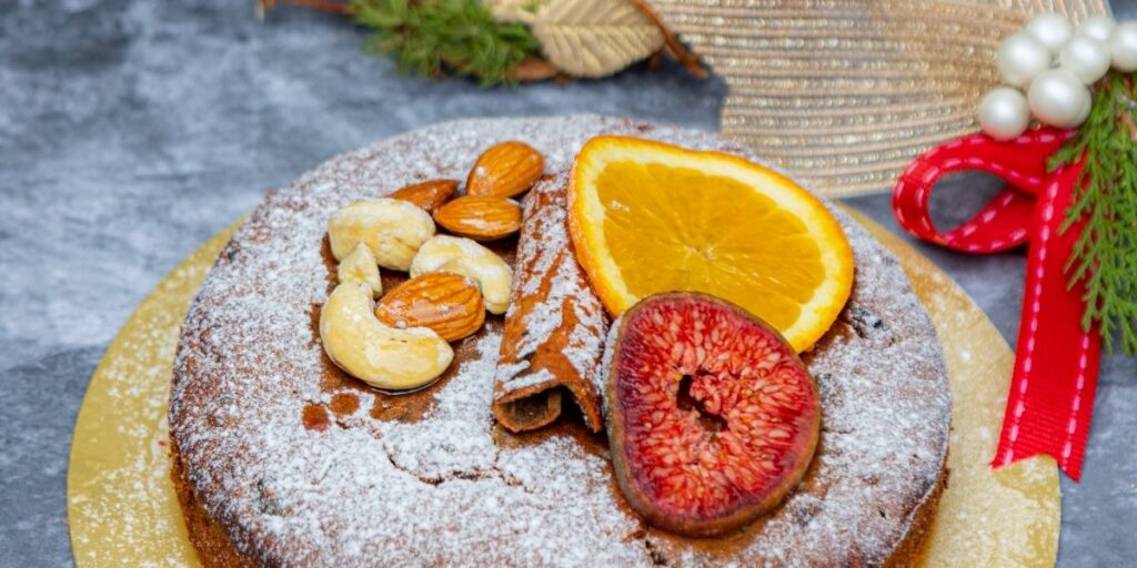 Gâteau aux fruits secs, laissé à l'air libre