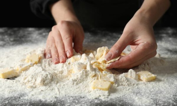 Comment faire une pâte brisée maison ? - C'est mon gâteau