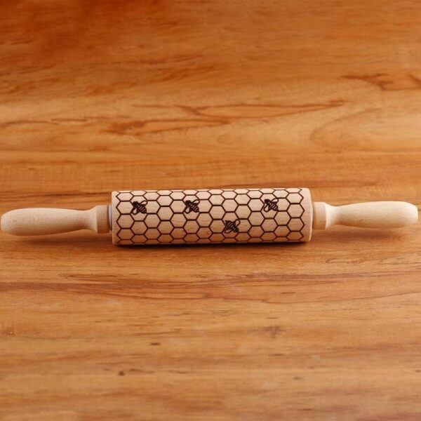 Rouleau à pâtisserie gravé motif alvéoles et abeilles – Image 3