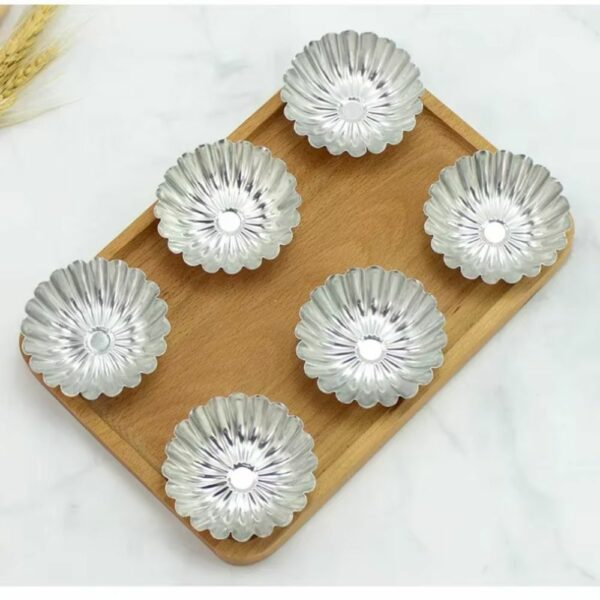 Lot de 10 Moules à tartelettes en métal – motif marguerite – Image 4